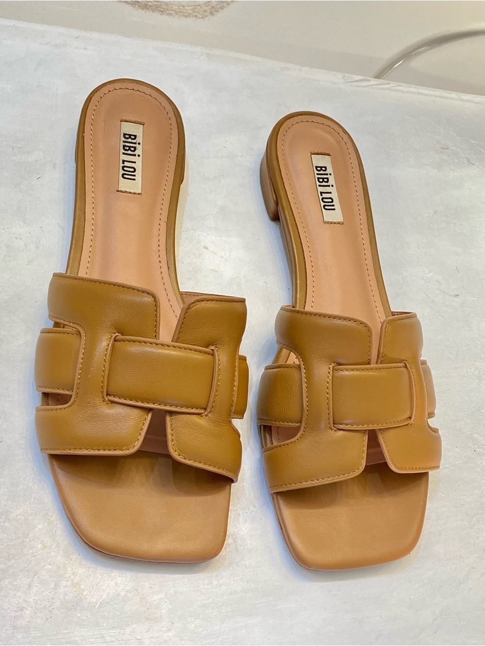 Bibi Lou Holly Flat Sandal women Size 41, US Size 10 excellent condition clean